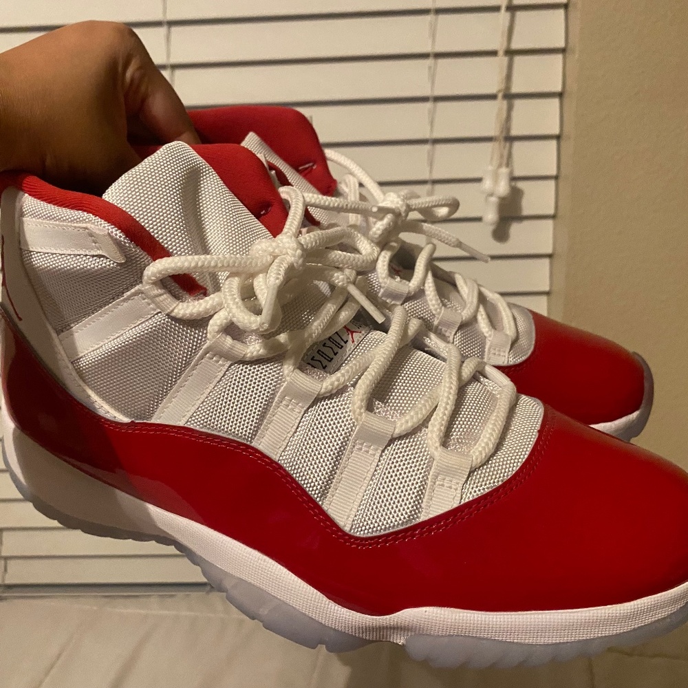 Cherry red 11s men’s Jordan’s 13